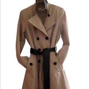 DKNY Trench coat with belt